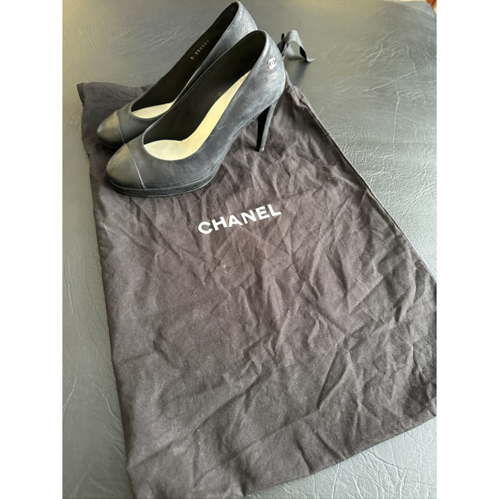 Chanel Black Nubuck Leather Cap Toe Pumps 37C